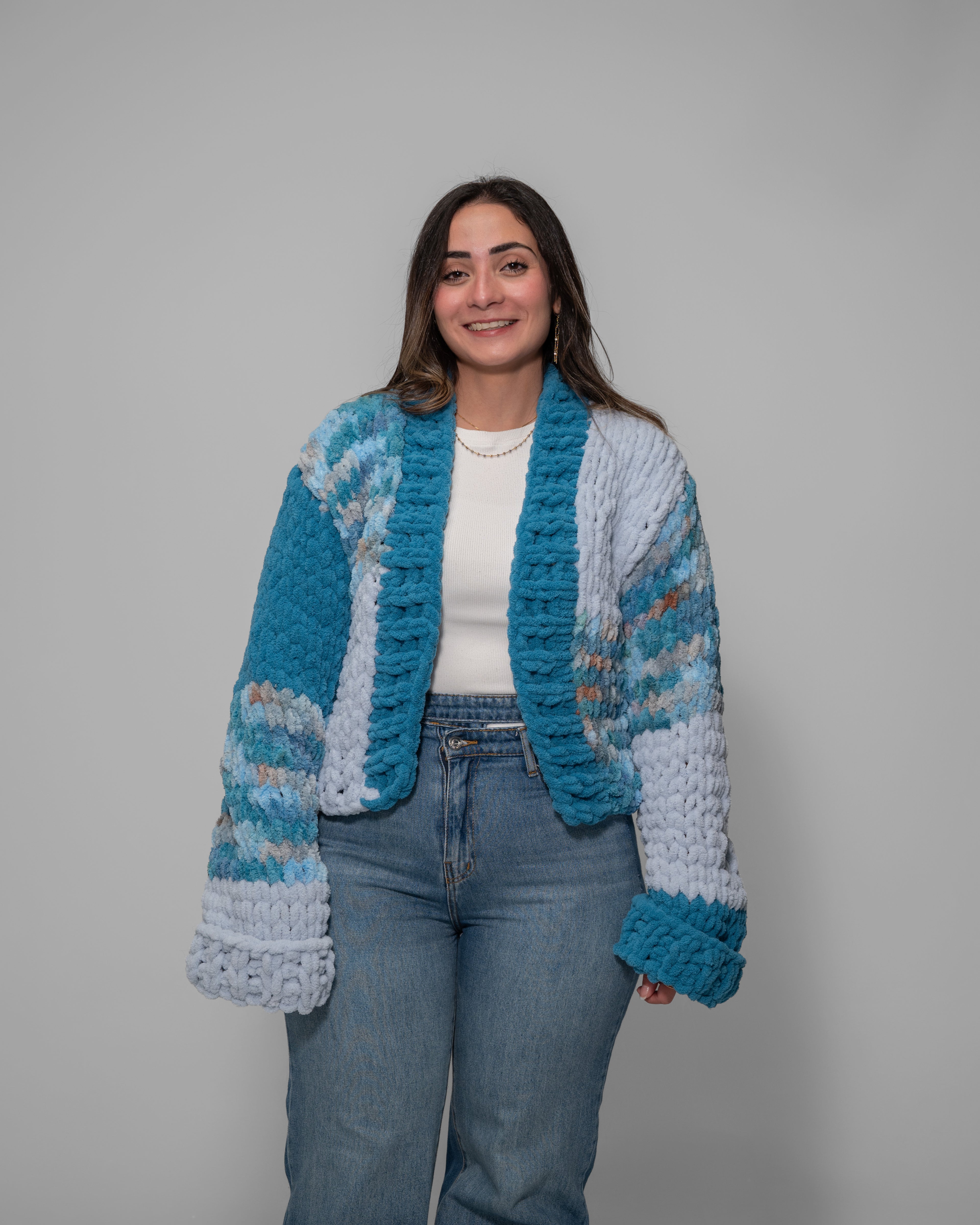 Mix of blue shades short cardigan