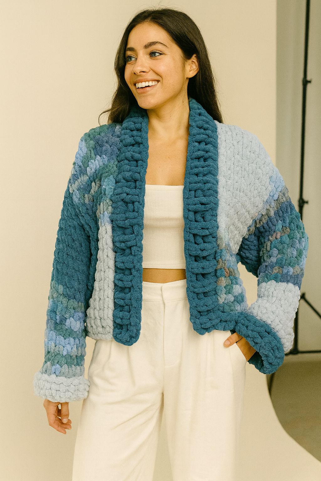 Mix of blue shades short cardigan