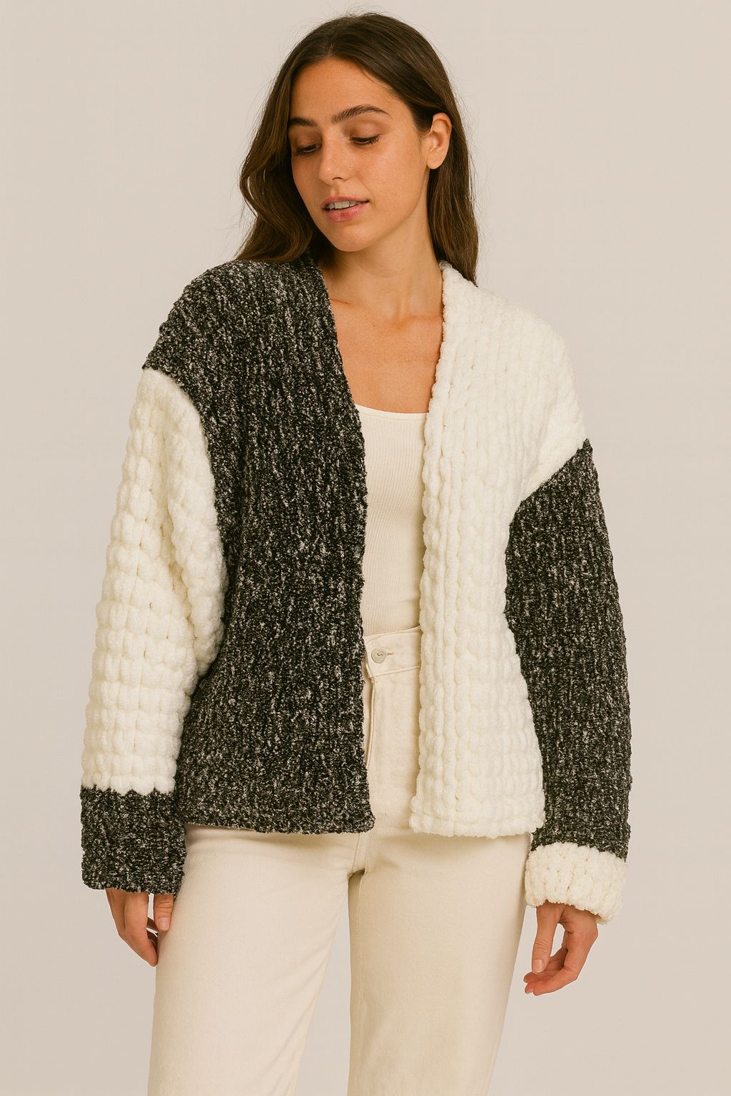 knit white  pullover jacket